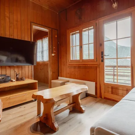 Dans La Montagne Proche De Verbier Sembrancher