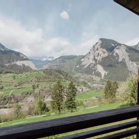 Dans La Montagne Proche De Verbier Sembrancher