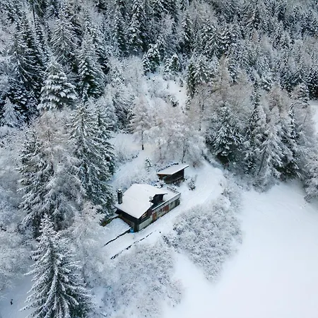 Alpstuga Dans La Montagne Proche De Verbier *